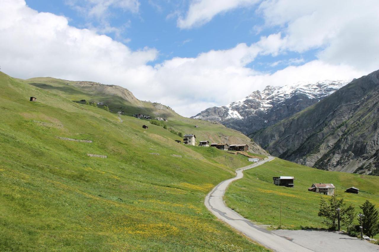 Apartment Il Nocciolino Livigno Exterior photo