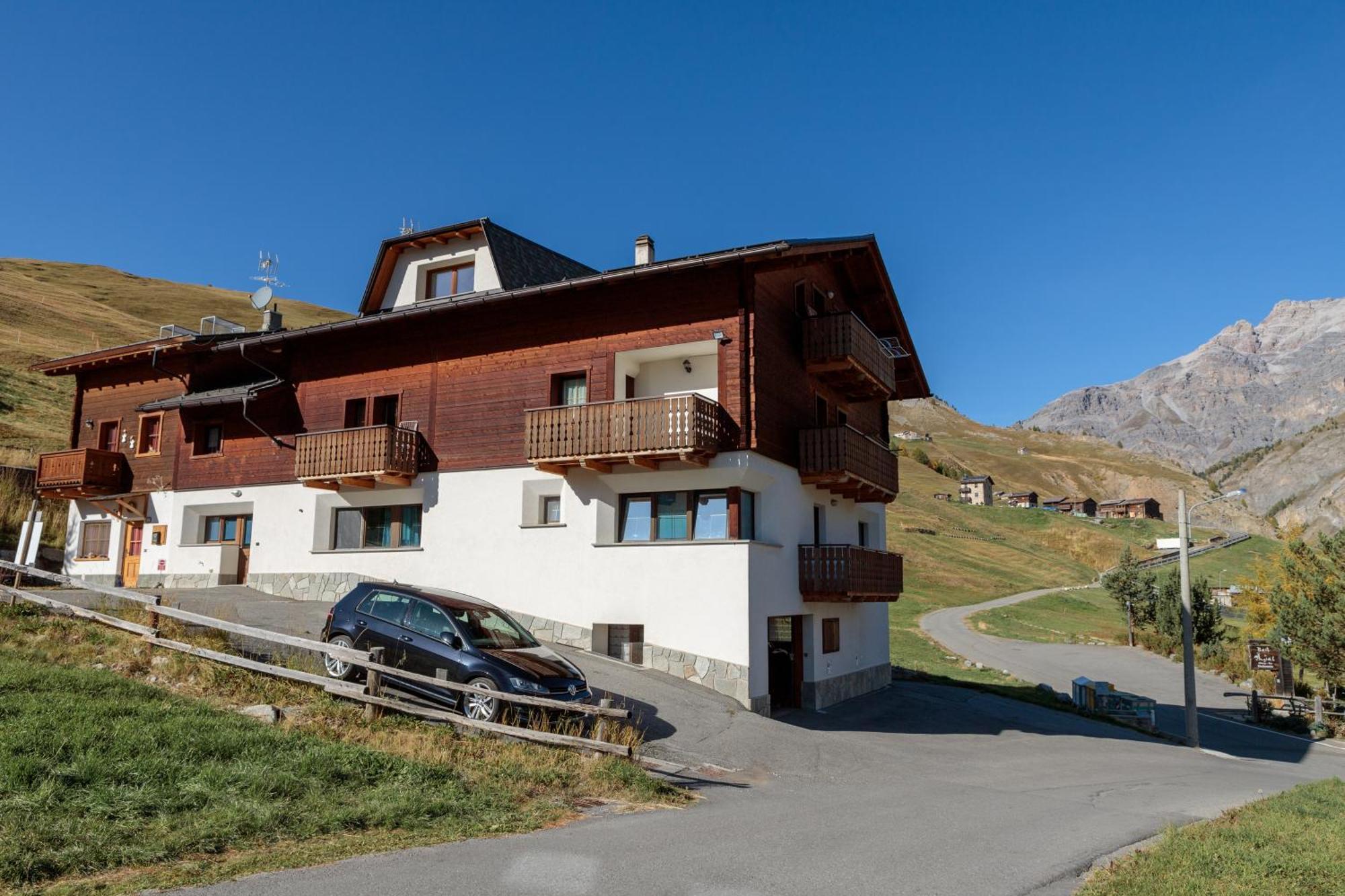 Apartment Il Nocciolino Livigno Exterior photo